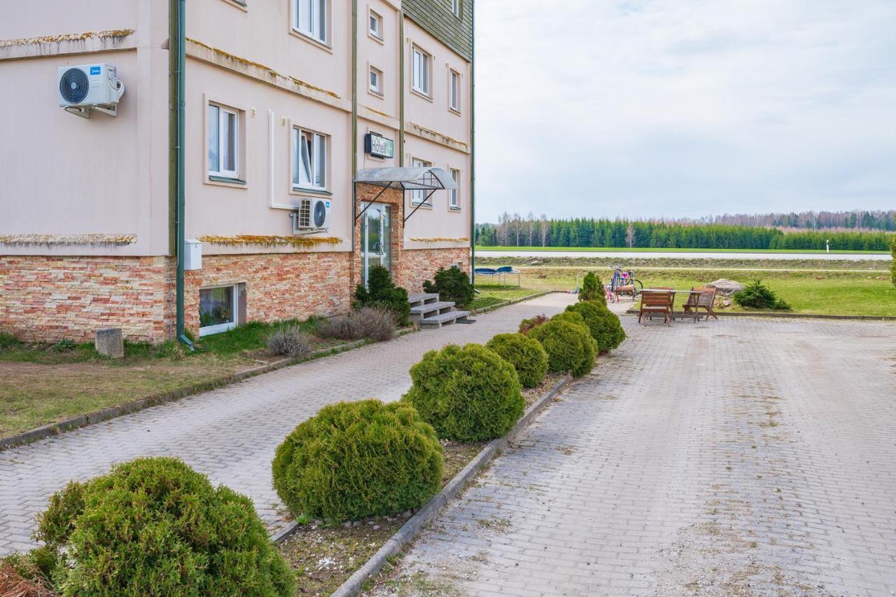 Kambja Kodud Hotel Buitenkant foto